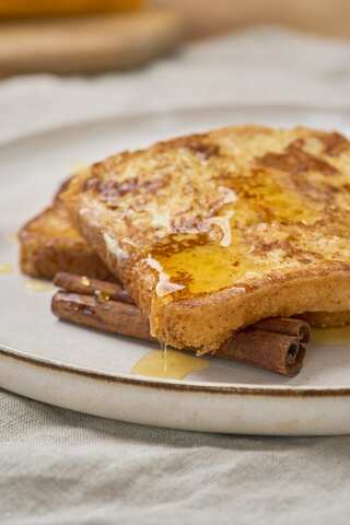 How to Make Classic French Toast for Breakfast