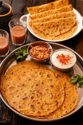 6 Moong Dal Snacks to Enjoy With Tea