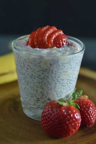 Simple Almond Milk, Strawberry and Chia Seed Pudding Recipe
