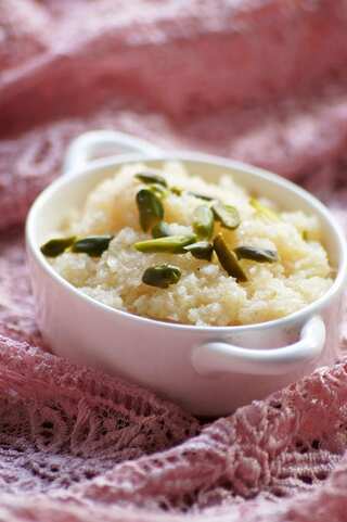 5 Simple Steps to Make Coconut Halwa at Home