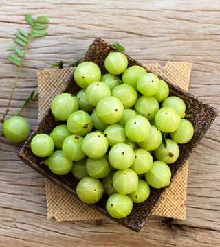 5 Winter Superfoods to Keep Your Immune System Strong
