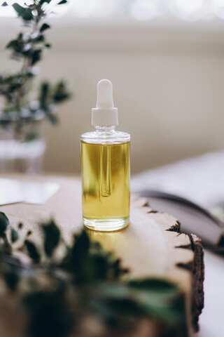 Rosemary Oil Vs Castor Oil for Hair Health