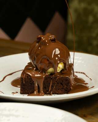 Hot Chocolate Fudge Sauce for Winter Desserts