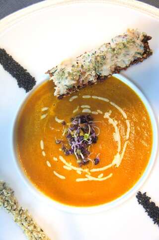 Simple Steps to Prepare Chickpea Soup at Home
