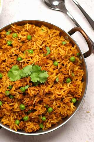 5 Simple Steps to Make Extra Spicey Garlic Rice

