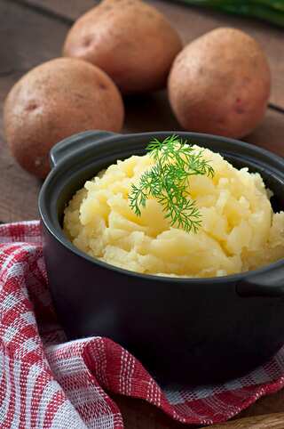 How to Make Perfect Creamy Mashed Potatoes