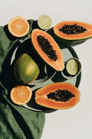 Before You Eat Papaya, Know These 5 Side Effects