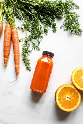 Easy Steps to Make Refreshing Carrot and Coriander Juice