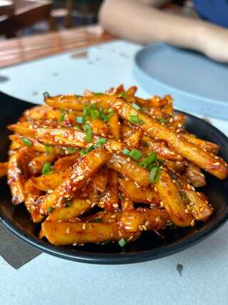 Make Tasty Honey Chilli Potatoes in Just 5 Simple Steps
