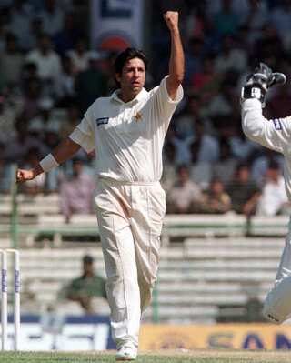 Top-ranked bowlers when Sachin Tendulkar first claimed number 1 spot in ICC Test Rankings