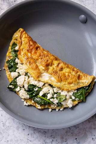 How To Make Spinach Feta Omelette
