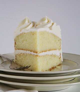 5 Easy Steps to Make Eggless Vanilla Cake