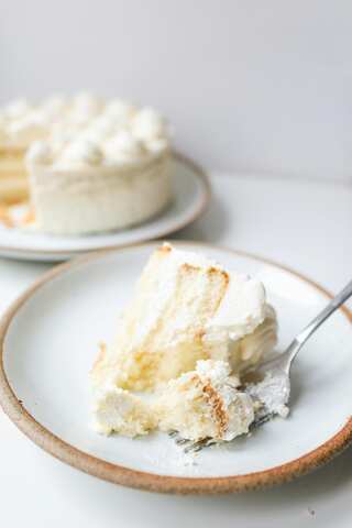How to Make Pineapple Cake at Home