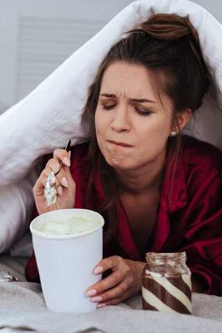 Difference Between Emotional vs Mindful Eating