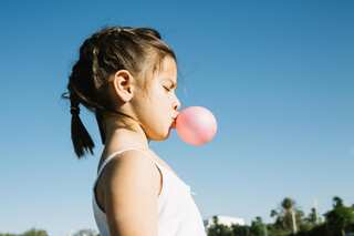 6 Harmful Effects of Chewing Gum