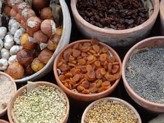Top 5 Foods to Manage Blood Sugar 
