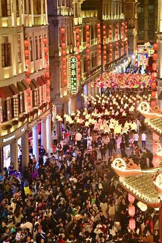 Lantern Festival 2024: Date, History, & Facts of Shangyuan Festival