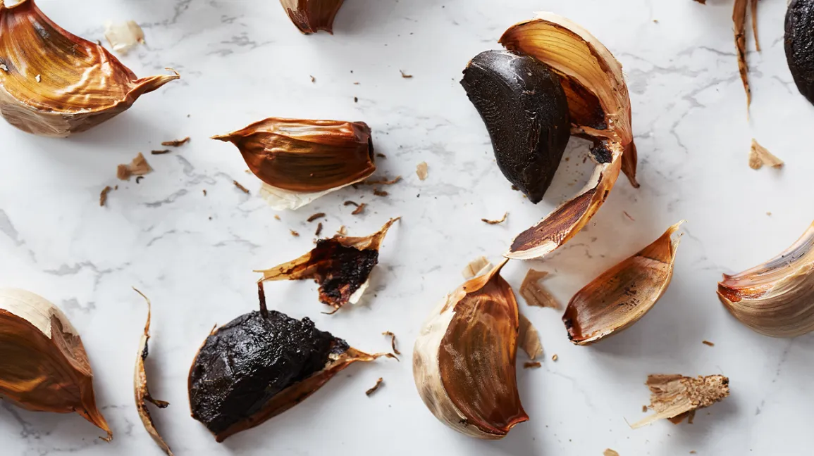 6 Health Benefits of Black Garlic
