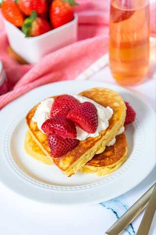 Valentine's Week 2024: Breakfast in Bed Ideas
