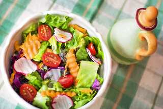 6 Food Items To Add In Salad For Weight Loss
