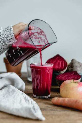 6 Amazing Health Benefits of Drinking Beetroot Juice