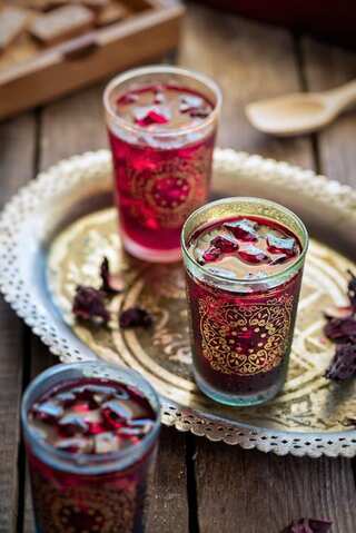 Top 6 Indian Beverages to Savour This Holi Season
