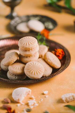  Holi 2024: 6 Delicacies You Must Try in Mathura
