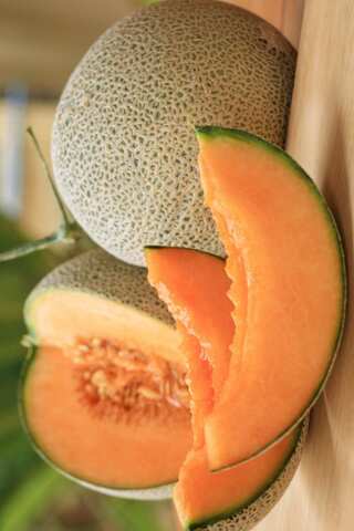  6 Ways Muskmelon Boosts Your Health in Summers
