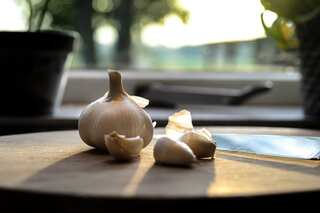 5 Lesser-Known Benefits of Garlic for Skin, Hair, and Health