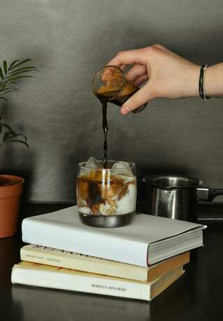 Black Coffee vs Milk Coffee: Which is Healthier?