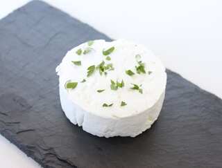 5 Health Benefits of Consuming Goat Cheese
