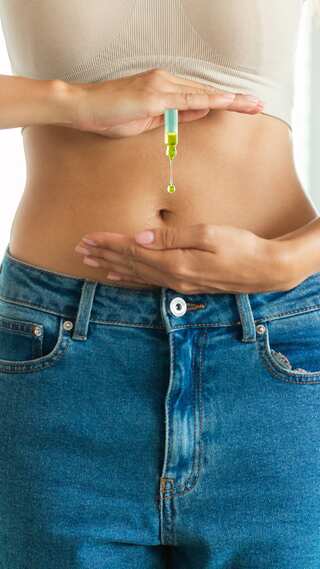 5 Benefits of Belly Button Oiling