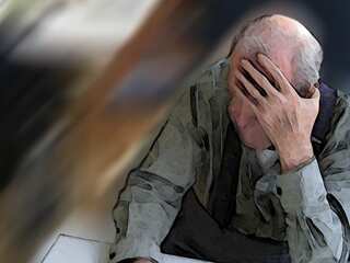 6 Early Signs Of Alzheimer's & Dementia You Must Know