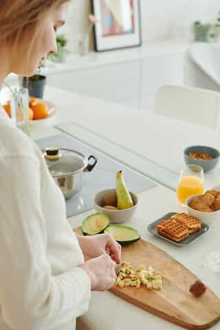 Dicing vs Chopping: Difference and What to Use When