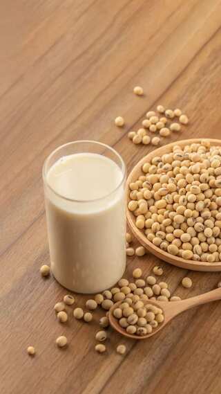 5 Fat Free, Plant-Based Milk You Must Try