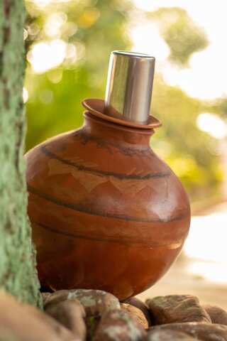 6 Health Benefits of Drinking Matka Water