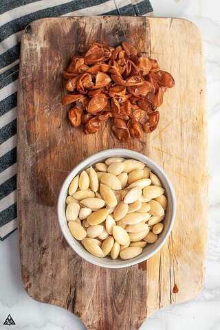 6 Health Benefits Of Eating Soaked Almond Empty Stomach