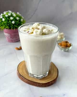 6 Benefits of Taking Lotus Seeds with Milk
