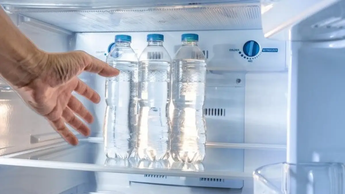 6 Reasons Why Refrigerated Water is Bad for Health