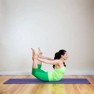  5 Yoga Poses To Lose Belly Fat Easily 