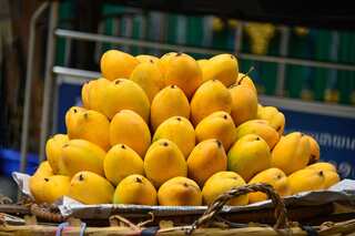 6 Ways To Know If Your Mango Was Chemically Ripened
