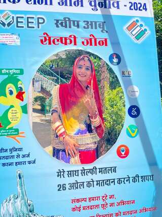Lok Sabha Elections Phase 2 Voting: Snapshots of Festival of Democracy