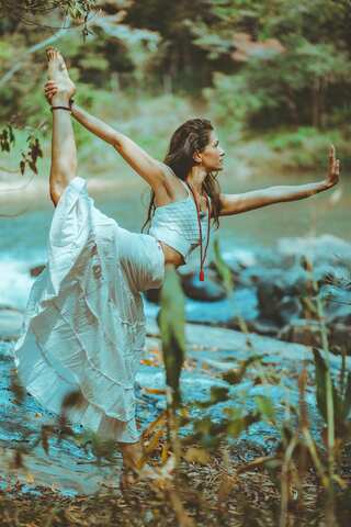 6 Yoga Poses for Dancers