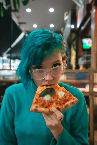 Binge Eating Disorder: 6 Signs Of Overeating