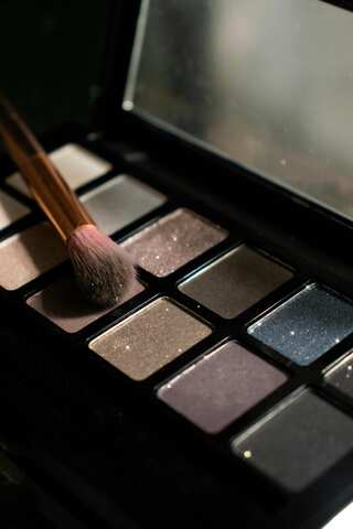 6 step routine to clean your makeup brushes