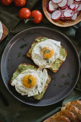 What Happens To Your Body If You Eat Eggs Everyday?