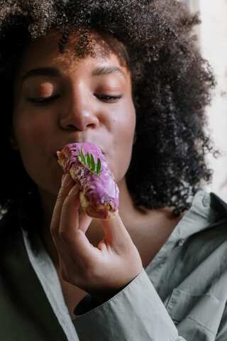 5 Foods to Satisfy Your Period Cravings