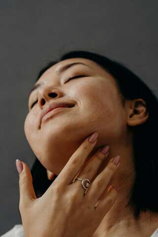 Nicotinamide’s Skincare Benefits Explained