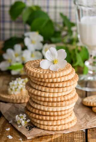5 Reasons to Avoid Giving Biscuits to Your Kids 