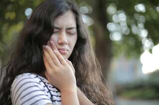 5 Natural Remedies for Mouth Ulcers